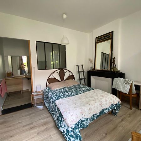 Bed and Breakfast Au Jardin Y Moissac Exterior foto